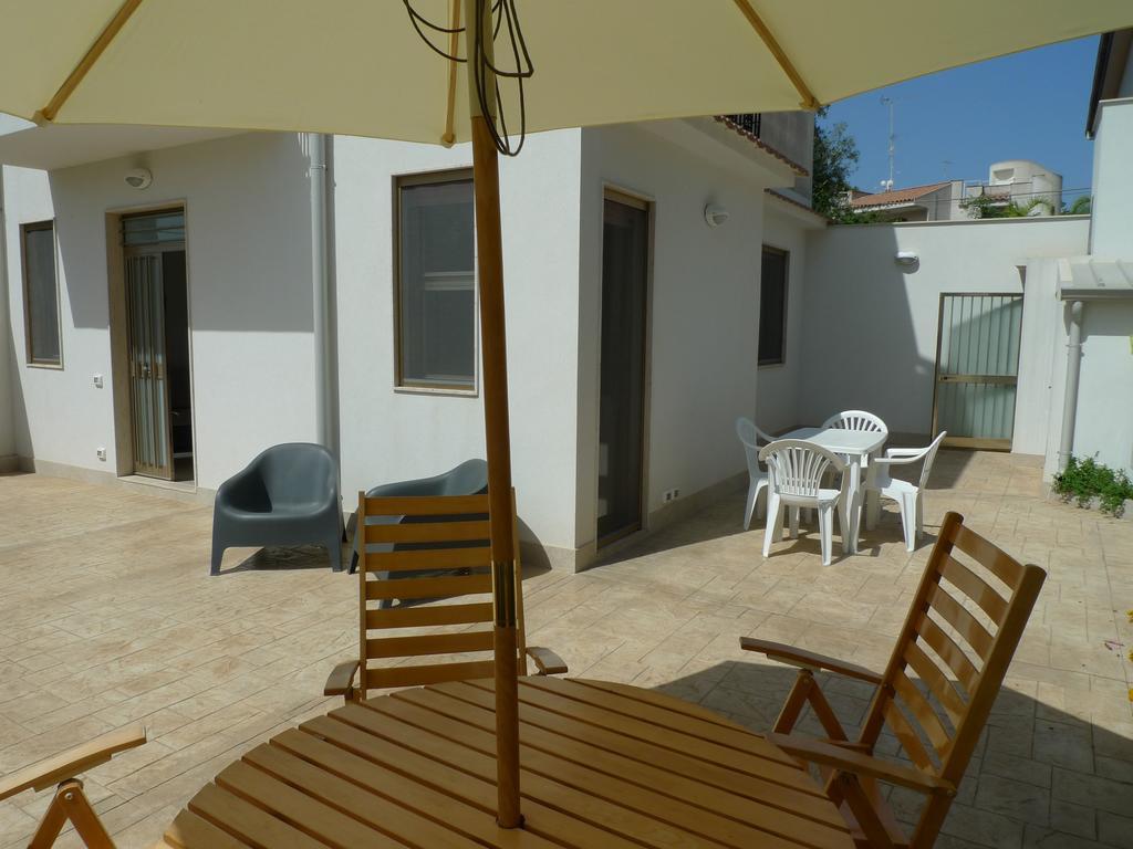 Marina Di Modica Suite Екстериор снимка